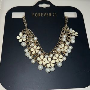 Forever 21 Gold/Pearls Statement Necklace